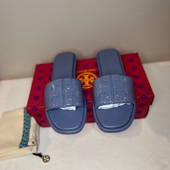 Tory Burch Double T Sport Slide in Spring Lotus. 8.5 New, with dust bag and box. - Picture 6 of 6